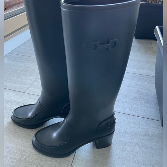 ferragamo rain boots womens
